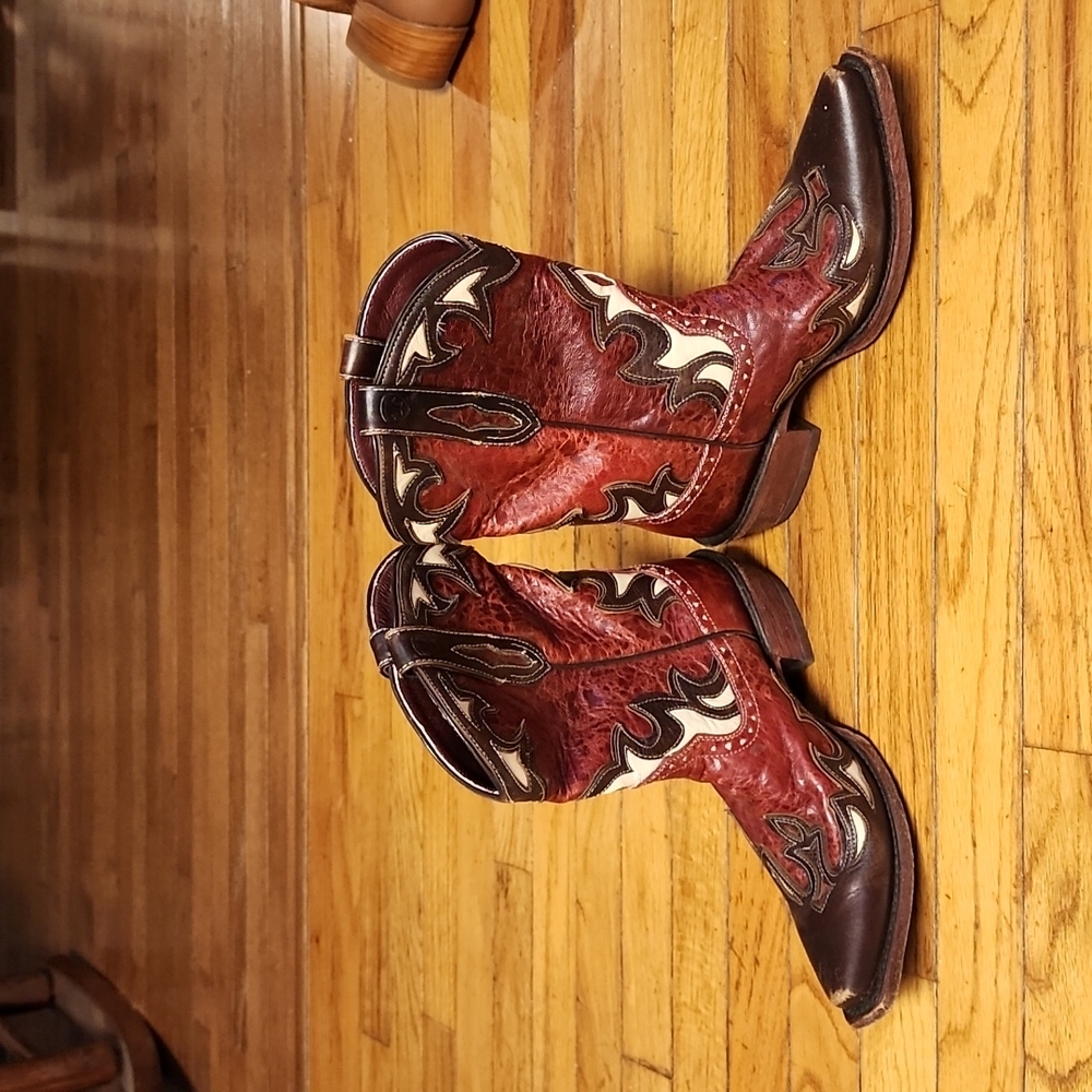 Women's Ariat boots